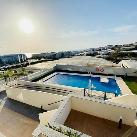 Nuevo Y Moderno Con Piscina * Torrox