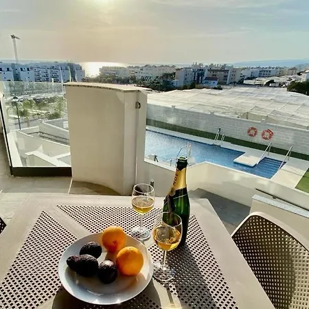 Nuevo Y Moderno Con Piscina Apartment *